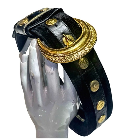 R.J. Graziano Black and Gold Statement Belt. Size Small. - Picture 9 of 14